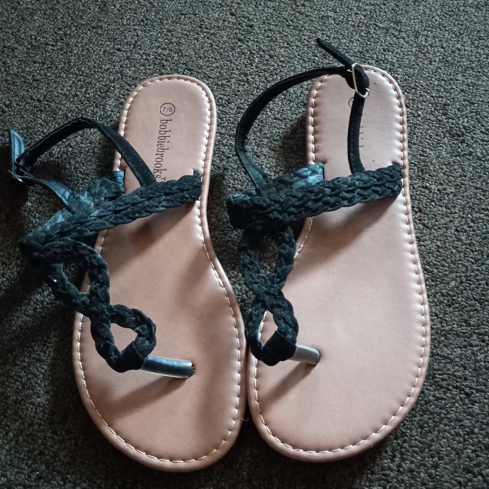 Bobbie Brook's Black Sandals Sz 7